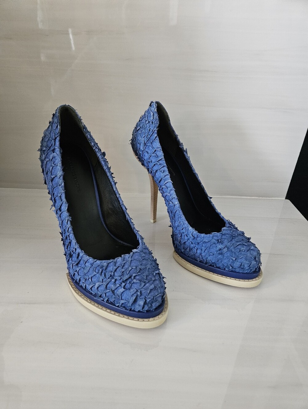 Alexander Wang Blue Suede Fish Scale Heels Size EU 37 - Picture 2 of 9